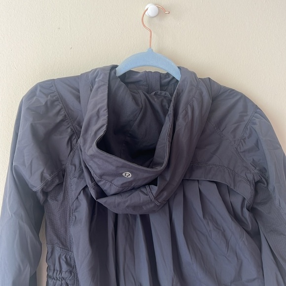 Lululemon Resolution Jacket - Picture 7 of 8